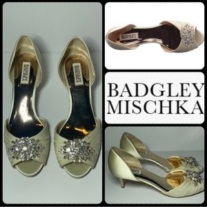 Badgley Mischka Ivory Sabine Satin Pump